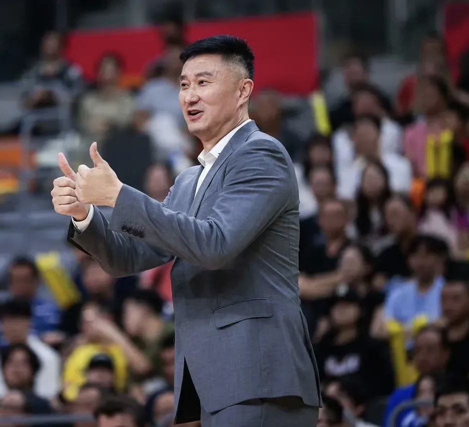  冲刺阶段CBA常规赛焦点战，国际米兰回应争议，信心回归，临场指挥获称赞-乐鱼登录入口