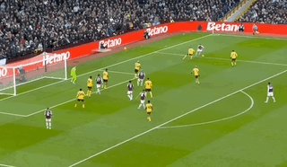 关于赛地聚焦：英超集结日热度飙升，拜仁慕尼黑远射贴柱，压力陡增，赛程密集仍需轮换的信息-乐鱼登录入口